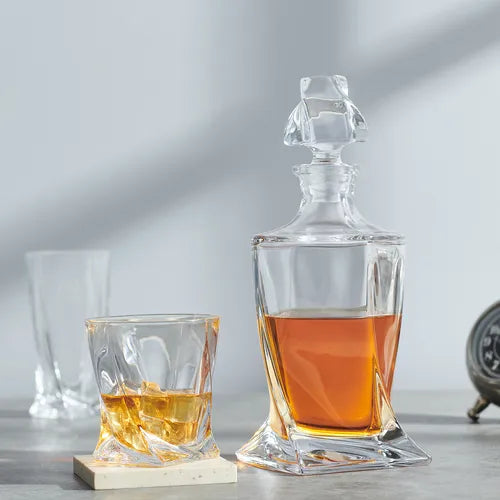 Twist Decanter Set